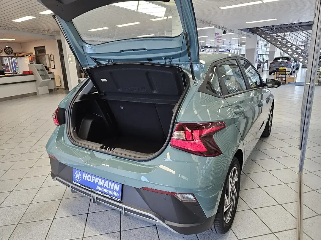 Hyundai i20 - Thumbnail 3