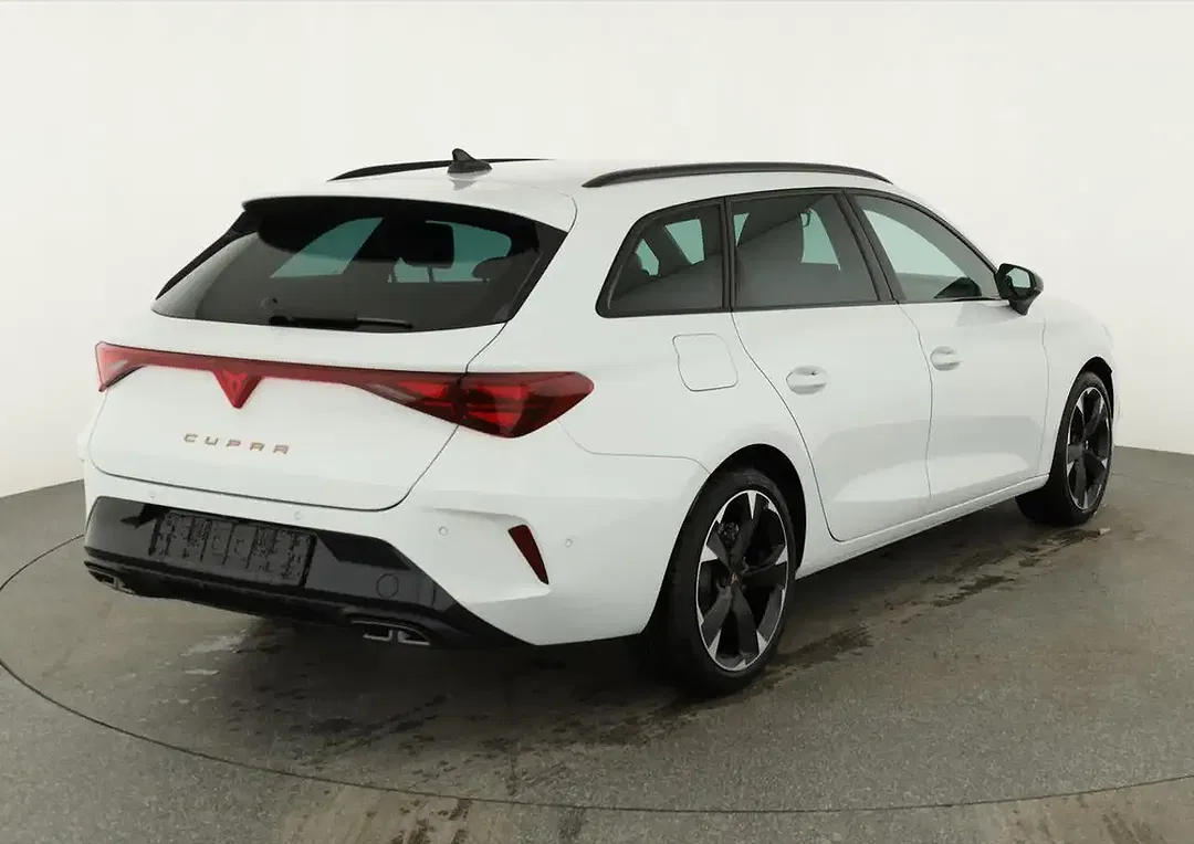 CUPRA Leon - Thumbnail 2