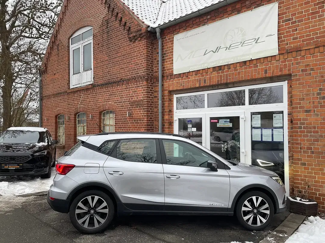 SEAT Arona - Thumbnail 7