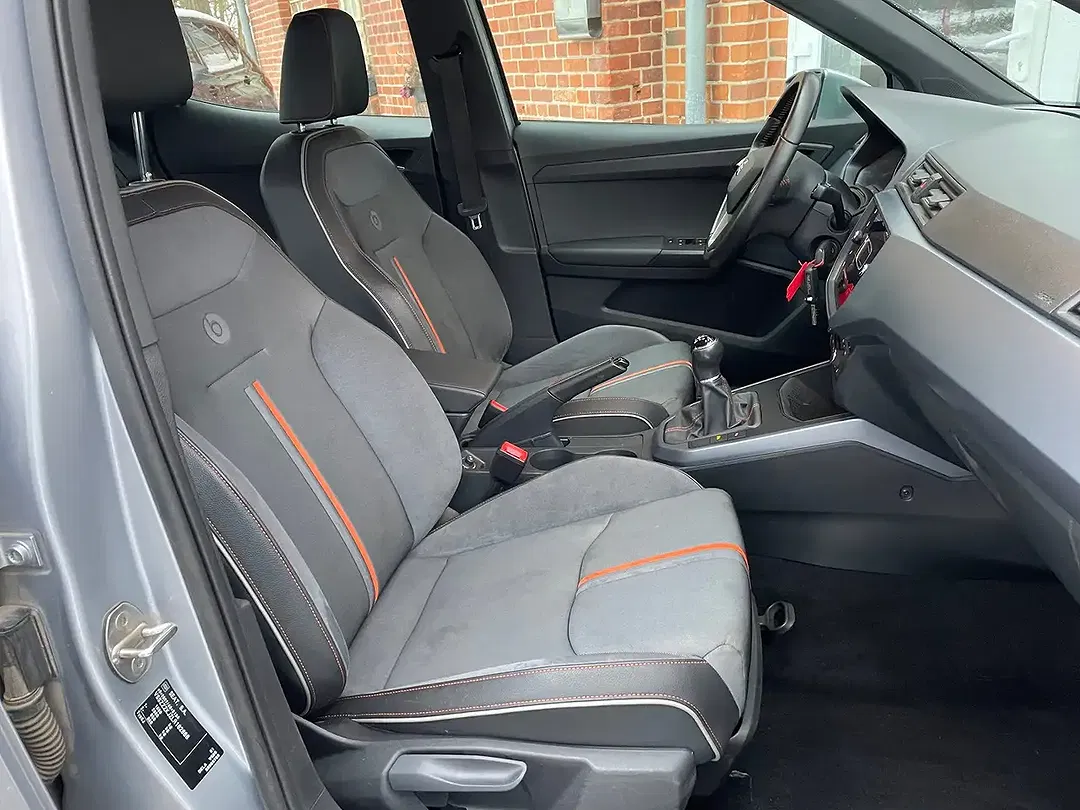 SEAT Arona - Thumbnail 3