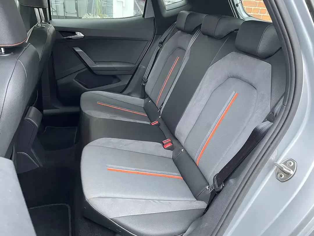 SEAT Arona - Thumbnail 4