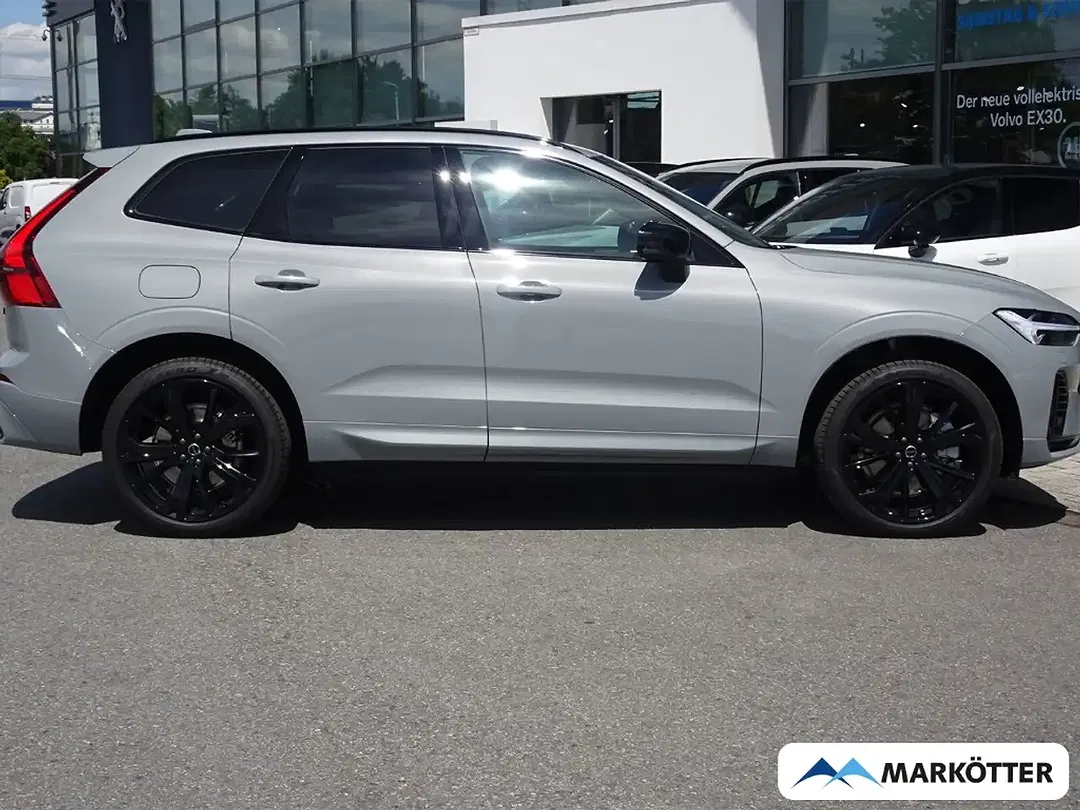 Volvo XC60 - Thumbnail 3