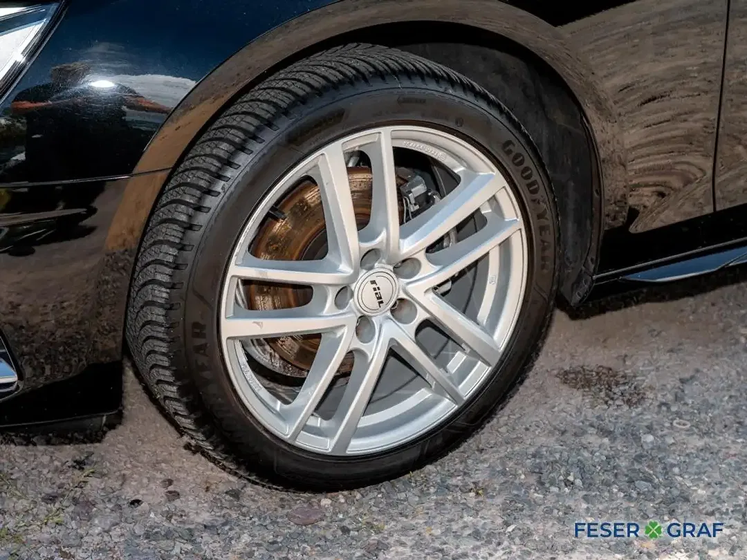 Audi A4 - Thumbnail 10