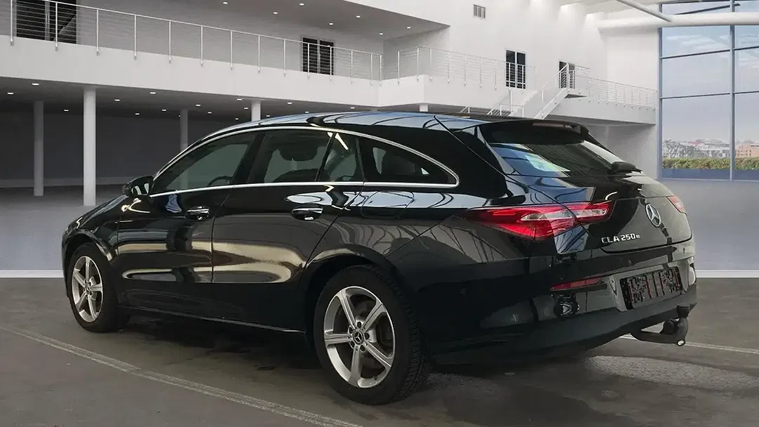 Mercedes-Benz CLA 250 - Thumbnail 3