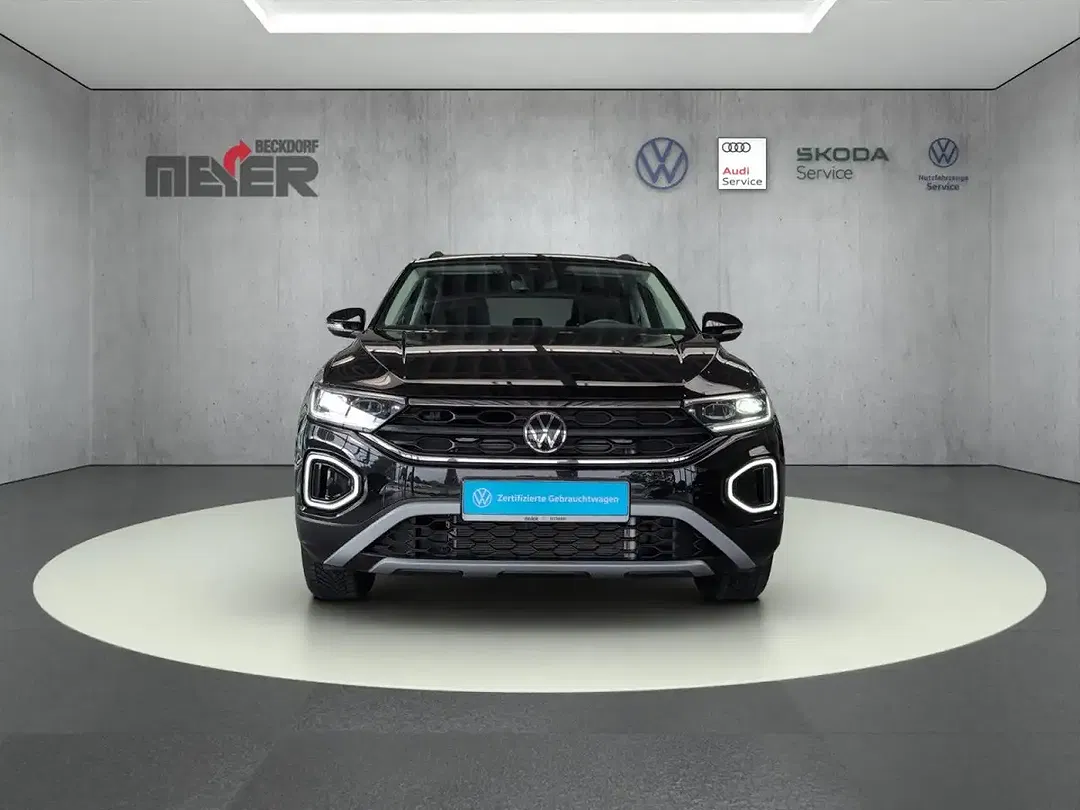Volkswagen T-Roc - Thumbnail 3