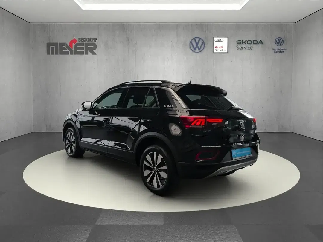 Volkswagen T-Roc - Thumbnail 4