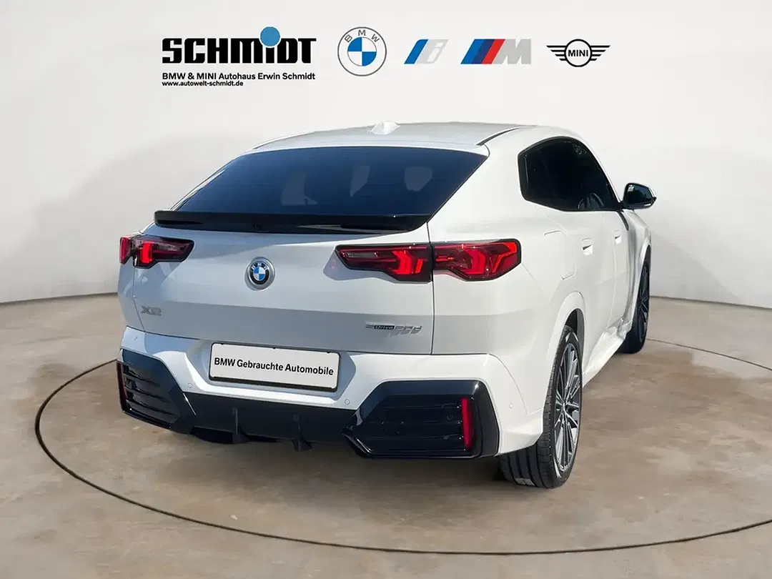 BMW X2 - Thumbnail 4