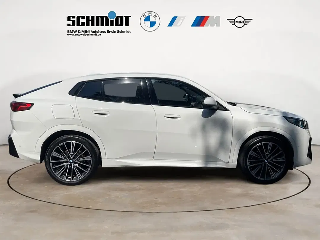 BMW X2 - Thumbnail 5