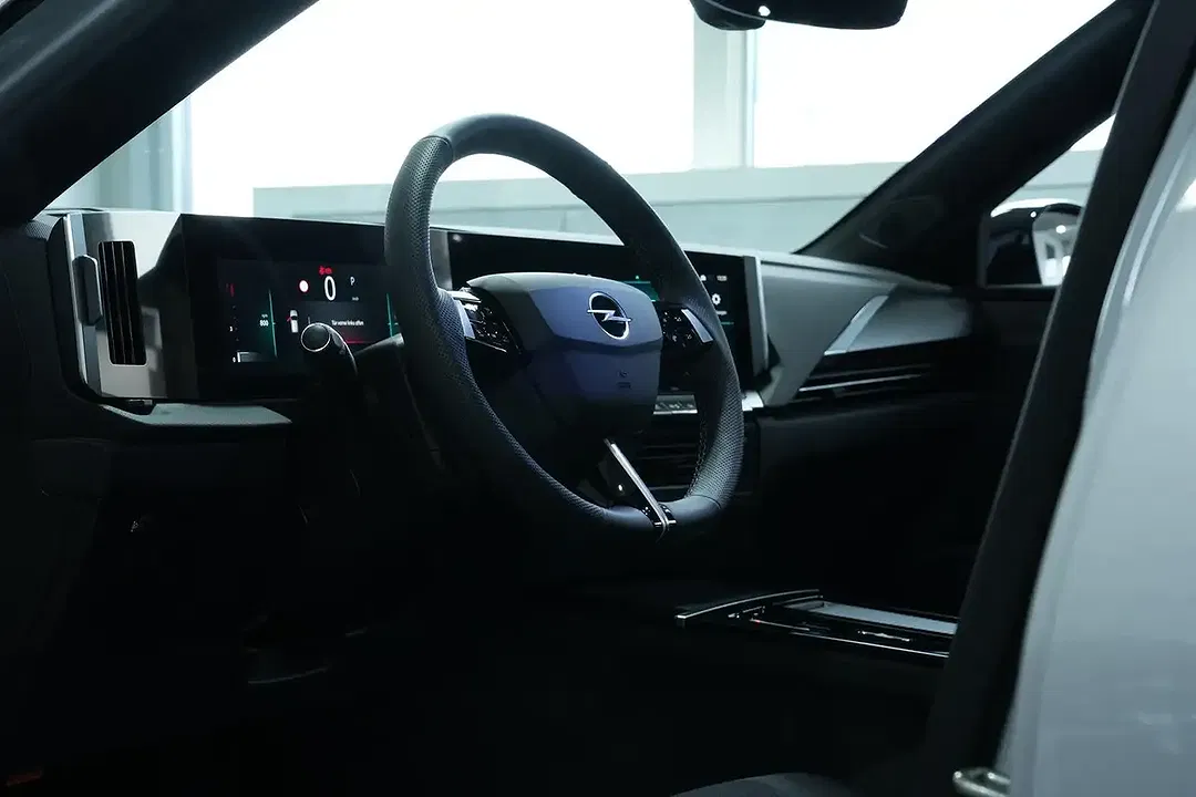 Opel Astra - Thumbnail 14