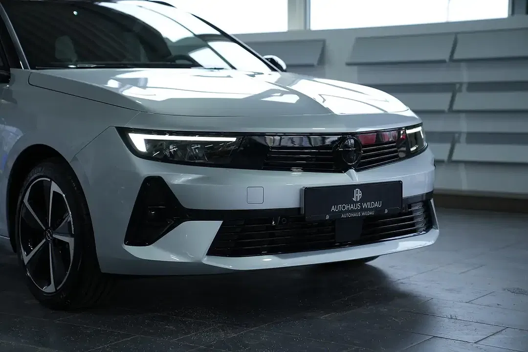 Opel Astra - Thumbnail 5