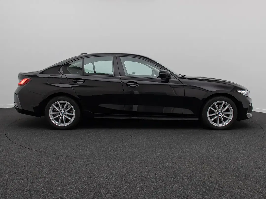 BMW 318 - Thumbnail 5