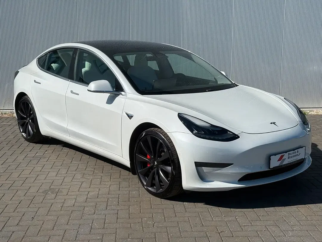 Tesla Model 3 - Afbeelding 1