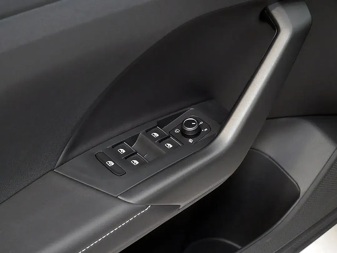Volkswagen T-Cross - Thumbnail 14