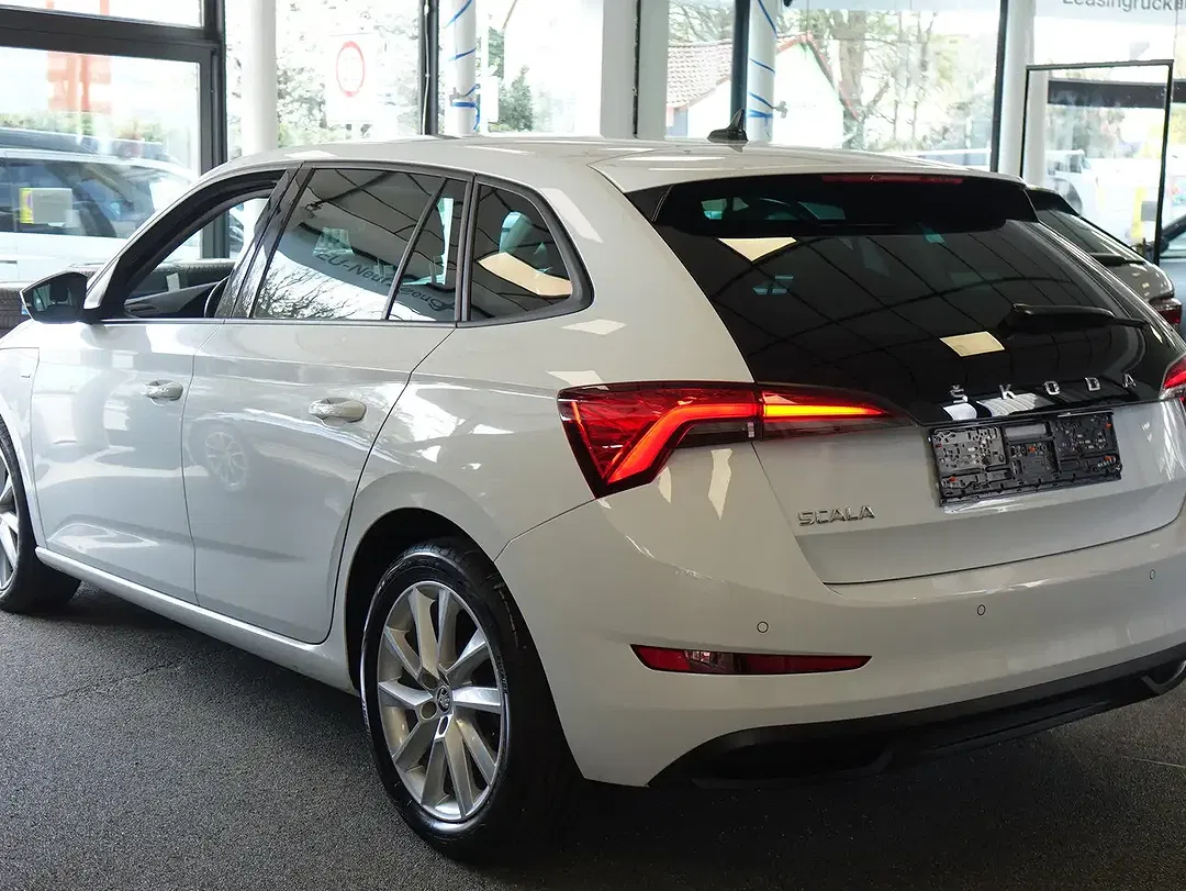 Skoda Scala - Thumbnail 3