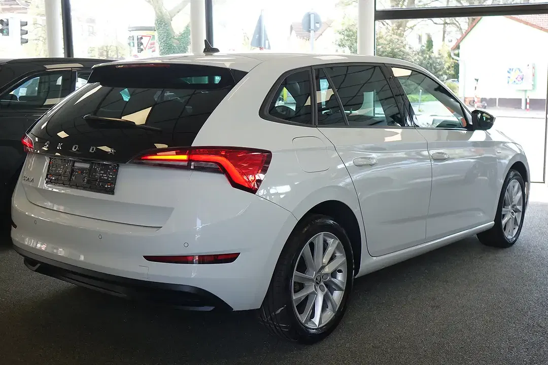 Skoda Scala - Thumbnail 4