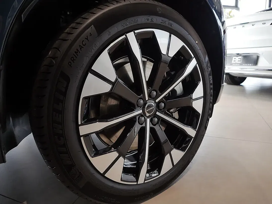 Volvo XC60 - Thumbnail 12