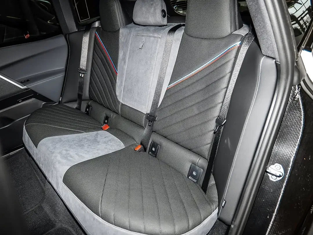 BMW iX - Thumbnail 8