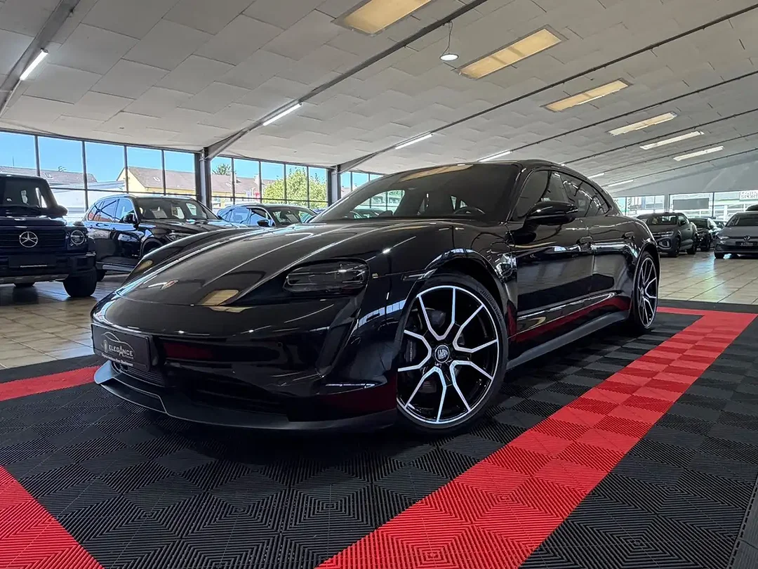 Porsche Taycan - Afbeelding 1