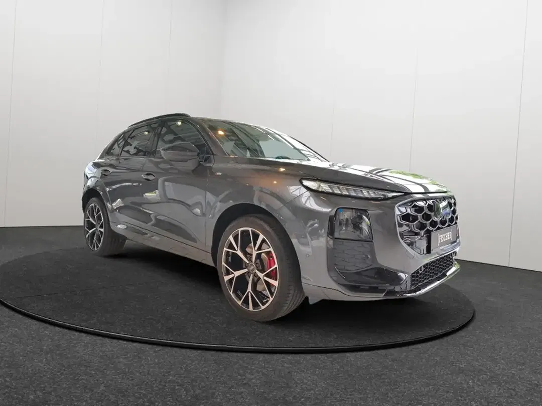 Audi Q3 - Thumbnail 2