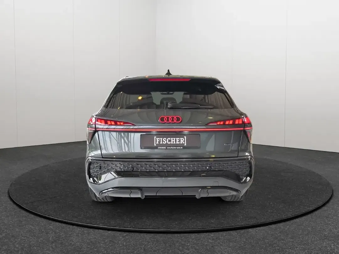 Audi Q3 - Thumbnail 5