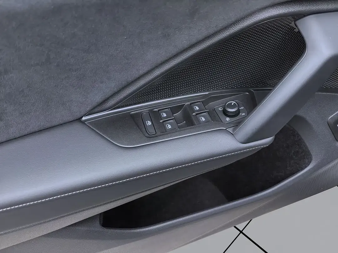 Volkswagen Tiguan - Thumbnail 11