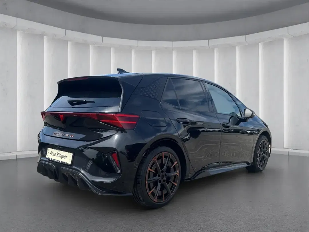 CUPRA Born - Thumbnail 3