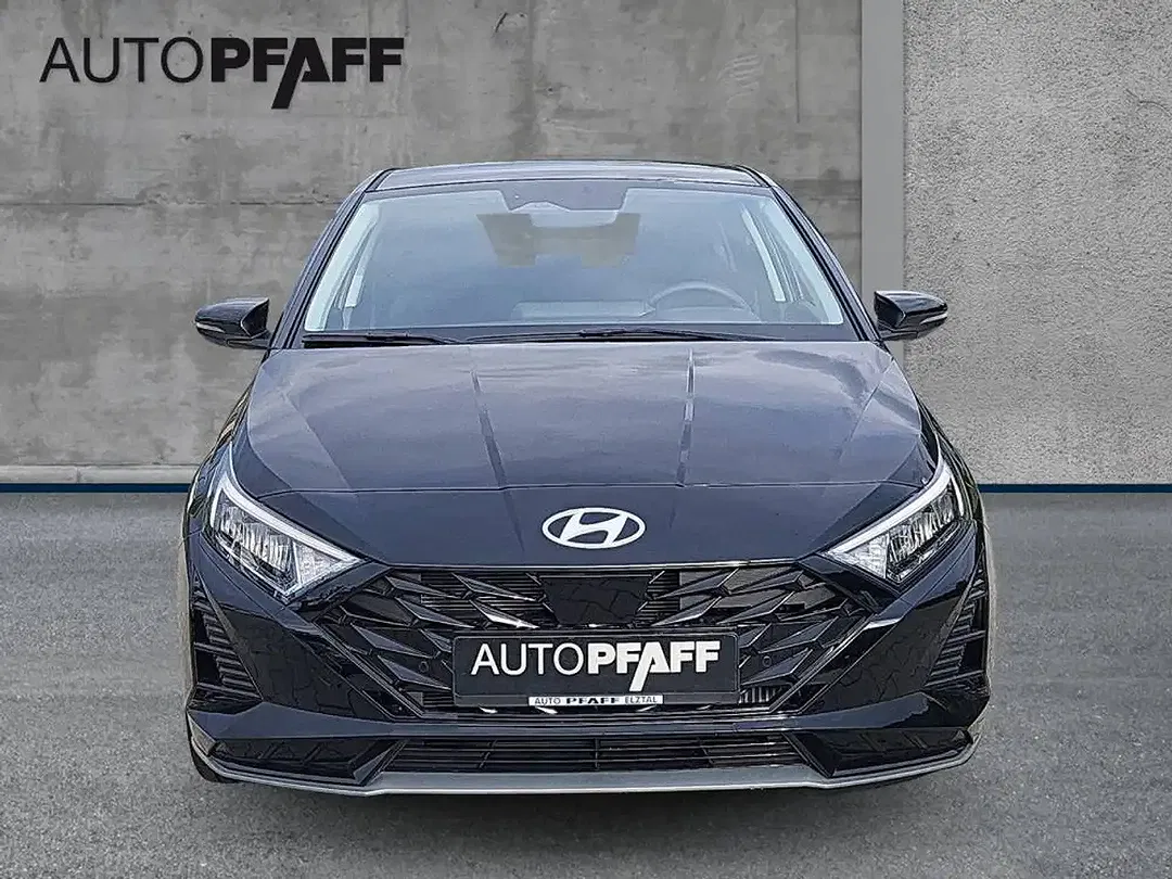 Hyundai i20 - Thumbnail 2