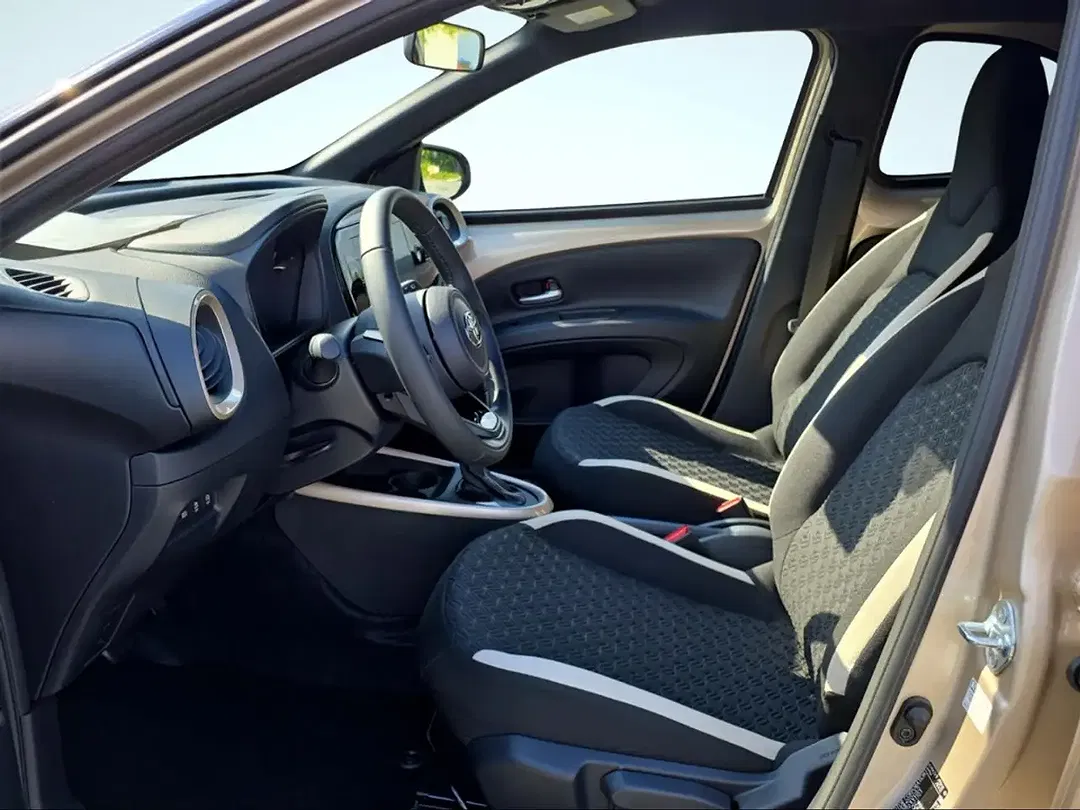 Toyota Aygo X - Thumbnail 11