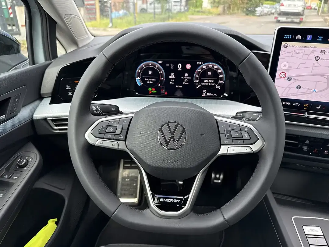 Volkswagen Golf - Thumbnail 9