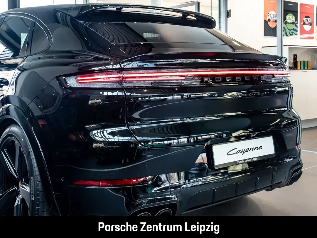 Porsche Cayenne - Thumbnail 13