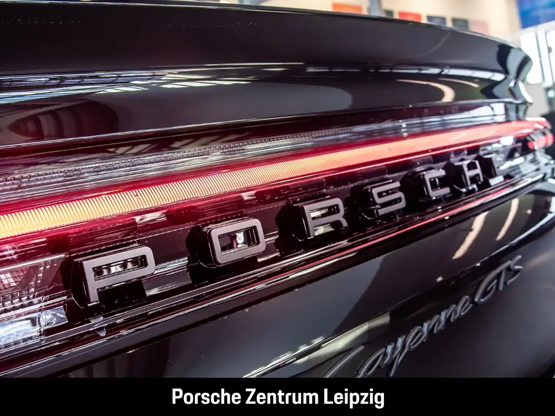 Porsche Cayenne - Thumbnail 14