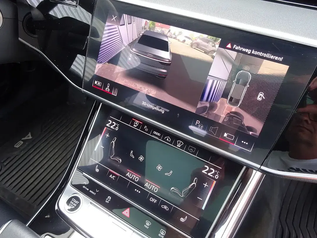 Audi A8 - Thumbnail 17
