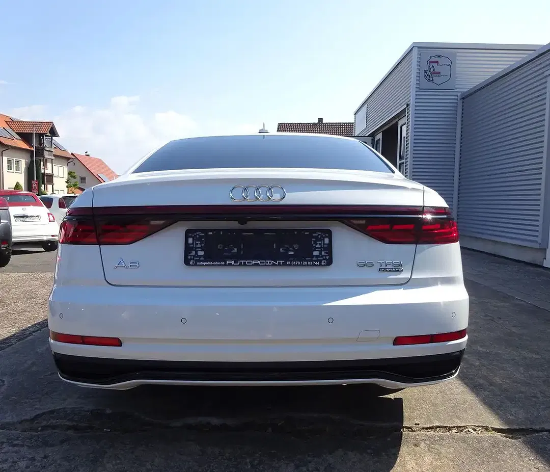 Audi A8 - Thumbnail 6