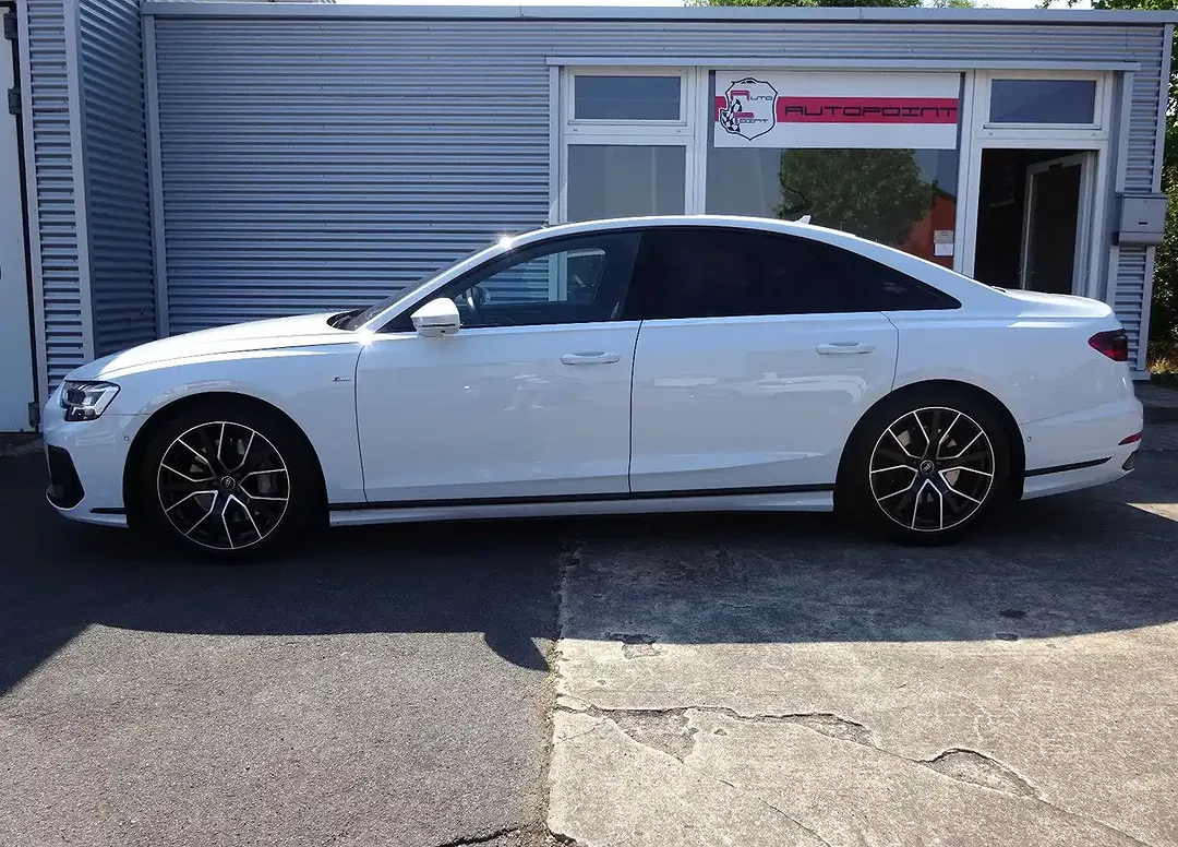 Audi A8 - Thumbnail 8