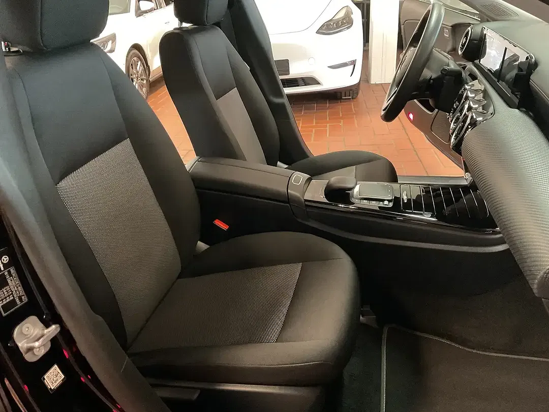 Mercedes-Benz CLA 180 - Thumbnail 8