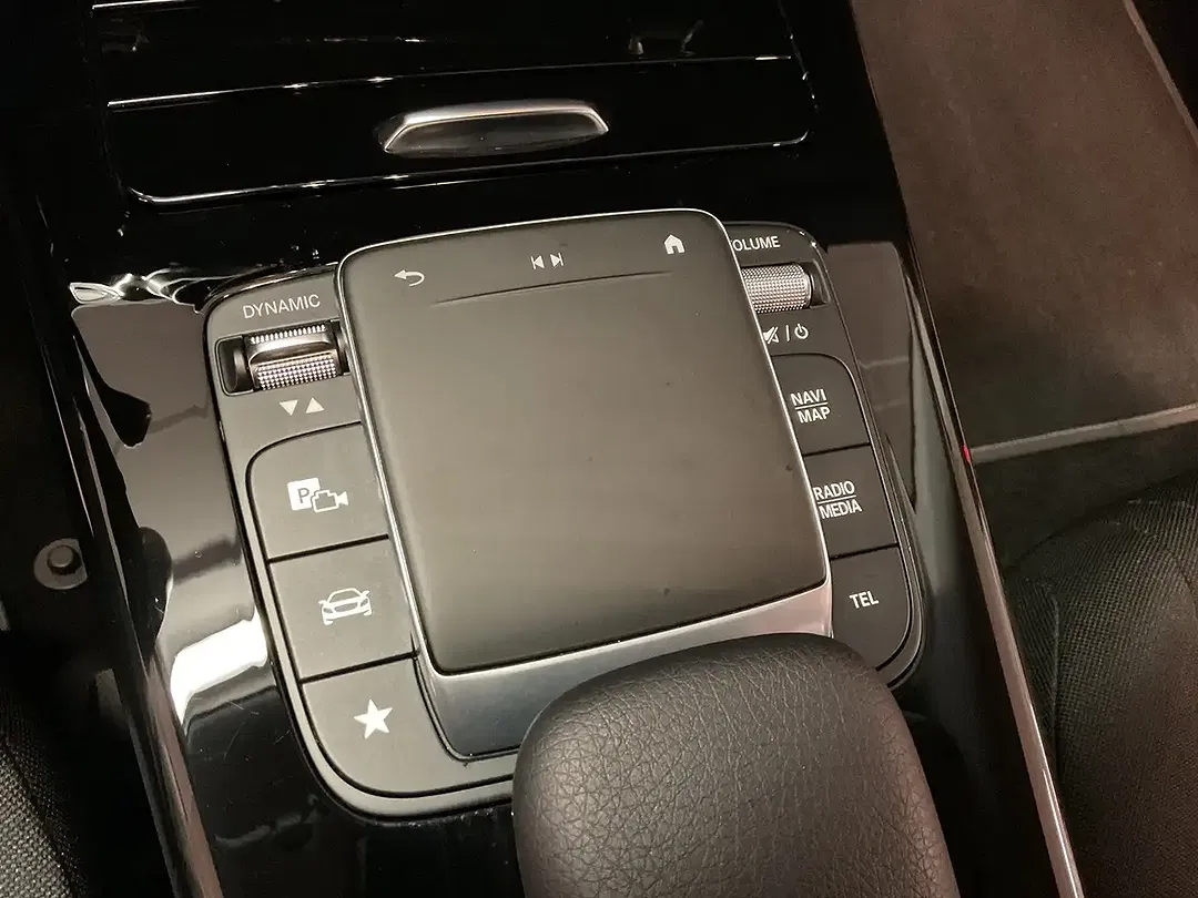 Mercedes-Benz CLA 180 - Thumbnail 16
