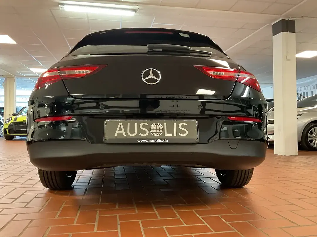 Mercedes-Benz CLA 180 - Thumbnail 3