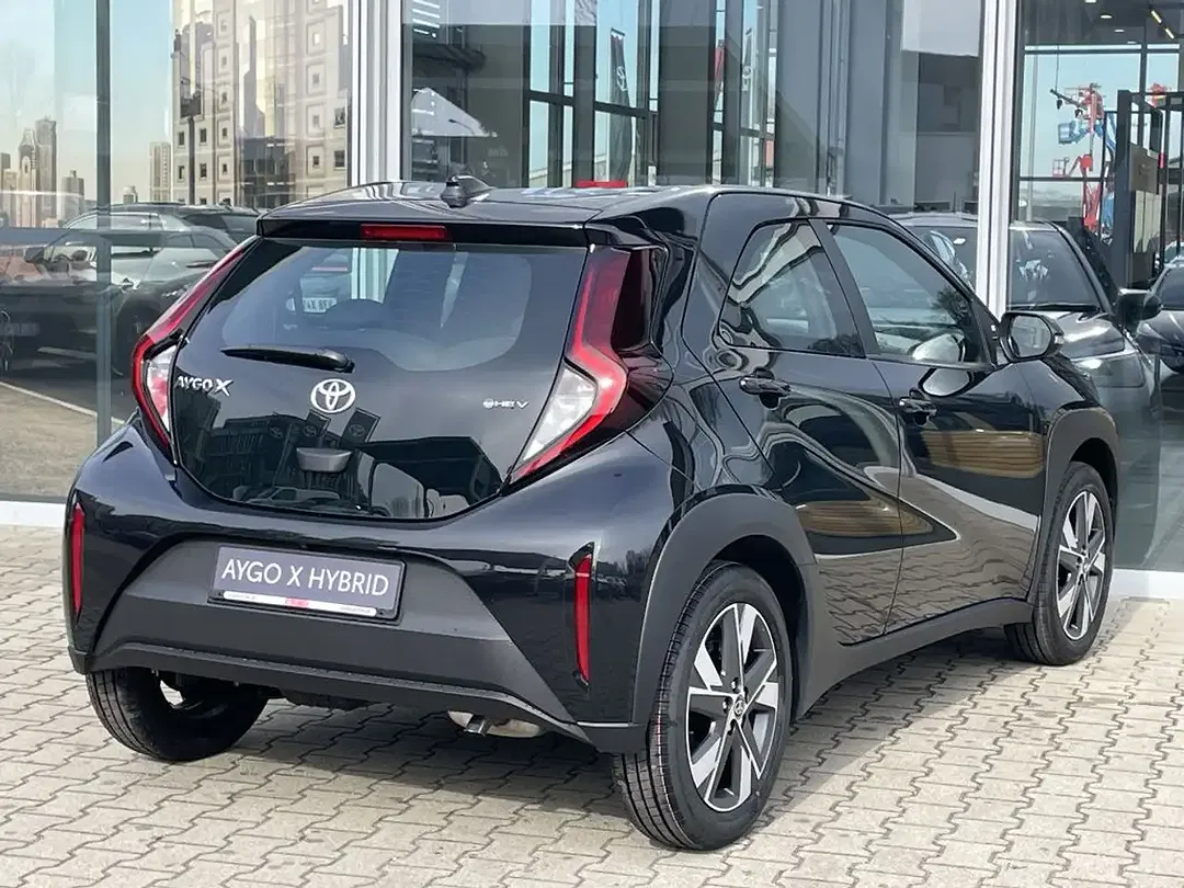 Toyota Aygo X - Thumbnail 4