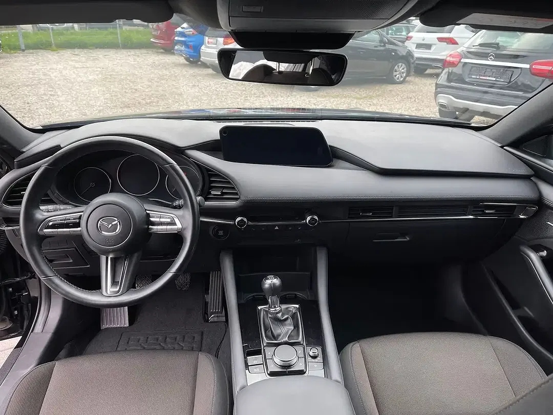 Mazda 3 - Thumbnail 9