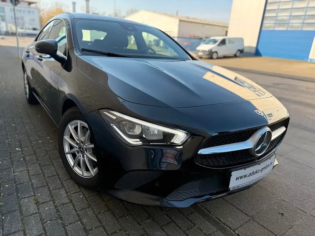 Mercedes-Benz CLA 180 - Thumbnail 3