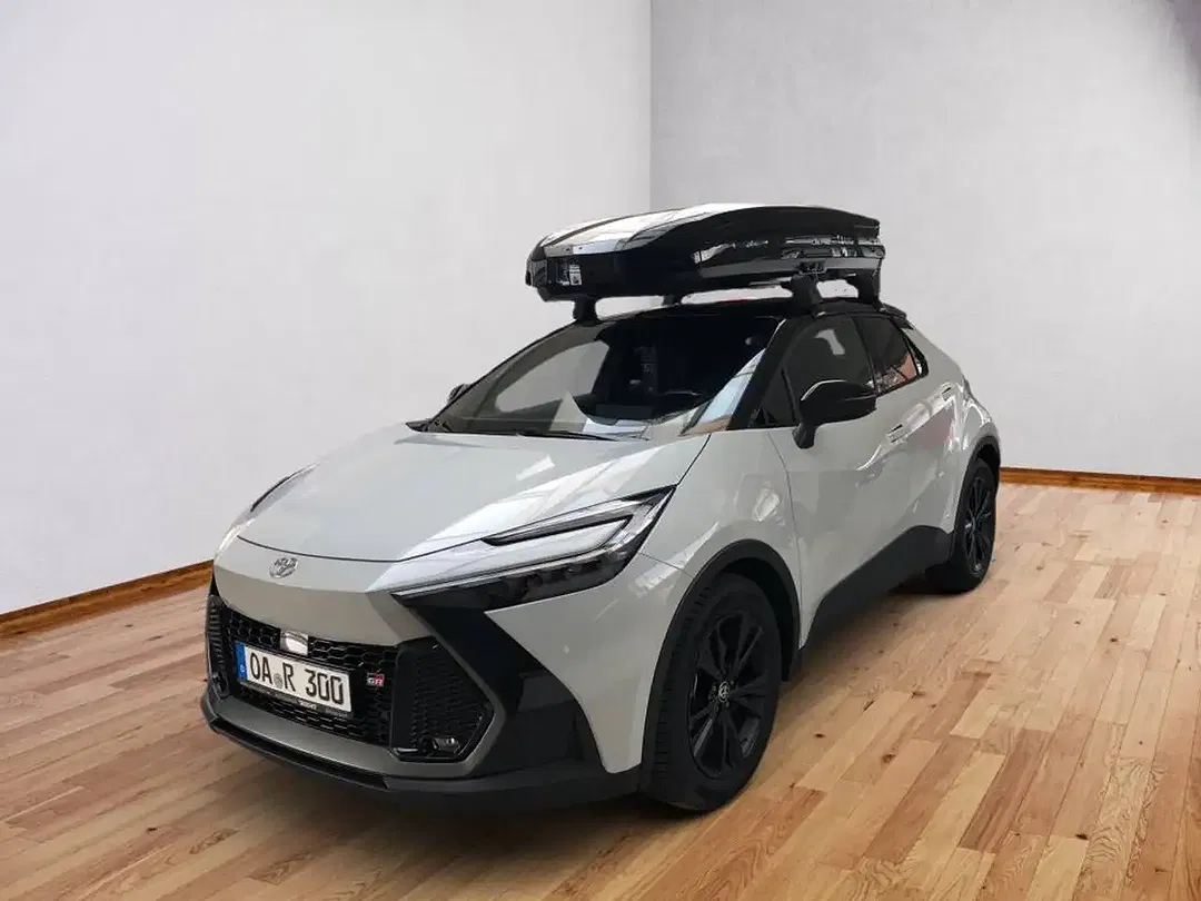 Toyota C-HR - Thumbnail 1