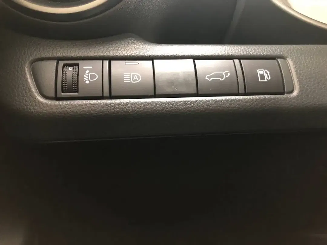 Toyota C-HR - Thumbnail 13