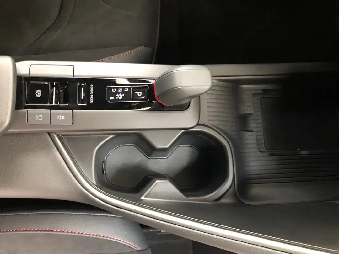 Toyota C-HR - Thumbnail 14