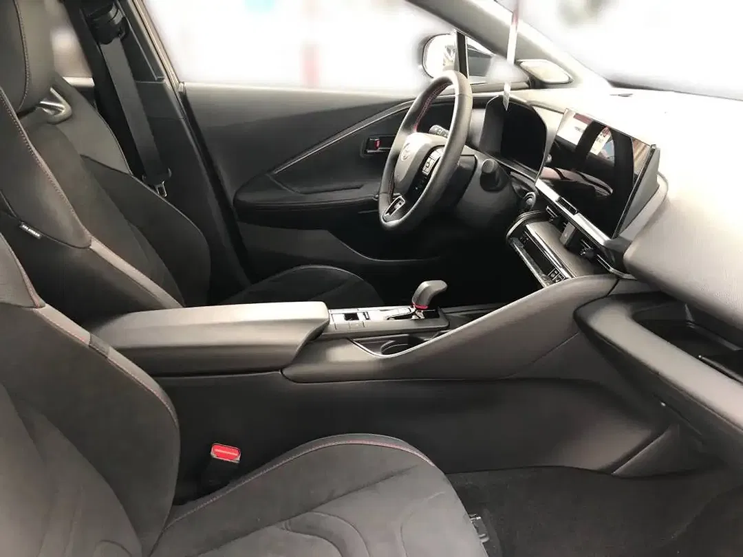 Toyota C-HR - Thumbnail 15