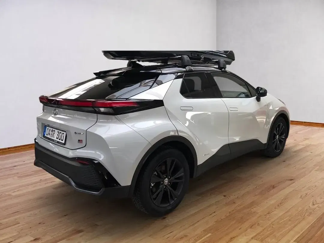 Toyota C-HR - Thumbnail 4