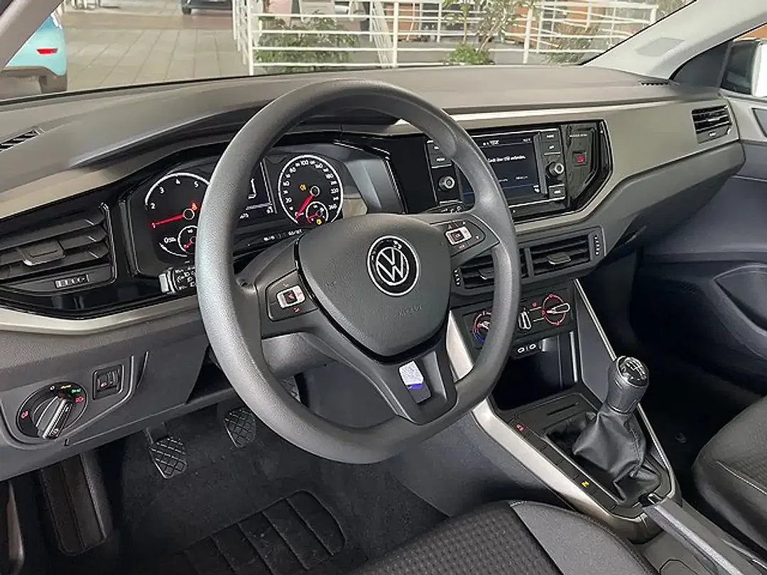 Volkswagen Polo - Thumbnail 10