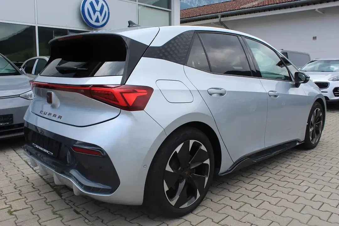 CUPRA Born - Thumbnail 4
