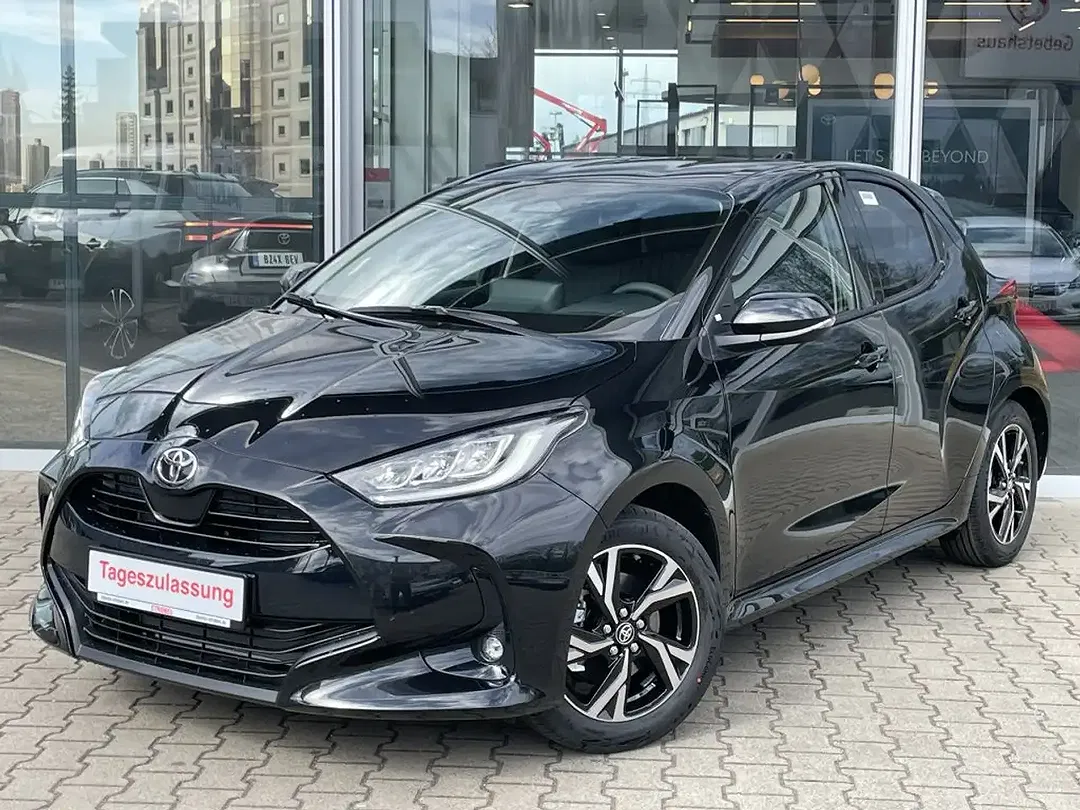 Toyota Yaris - Thumbnail 1