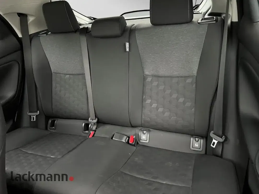 Toyota Yaris - Thumbnail 10