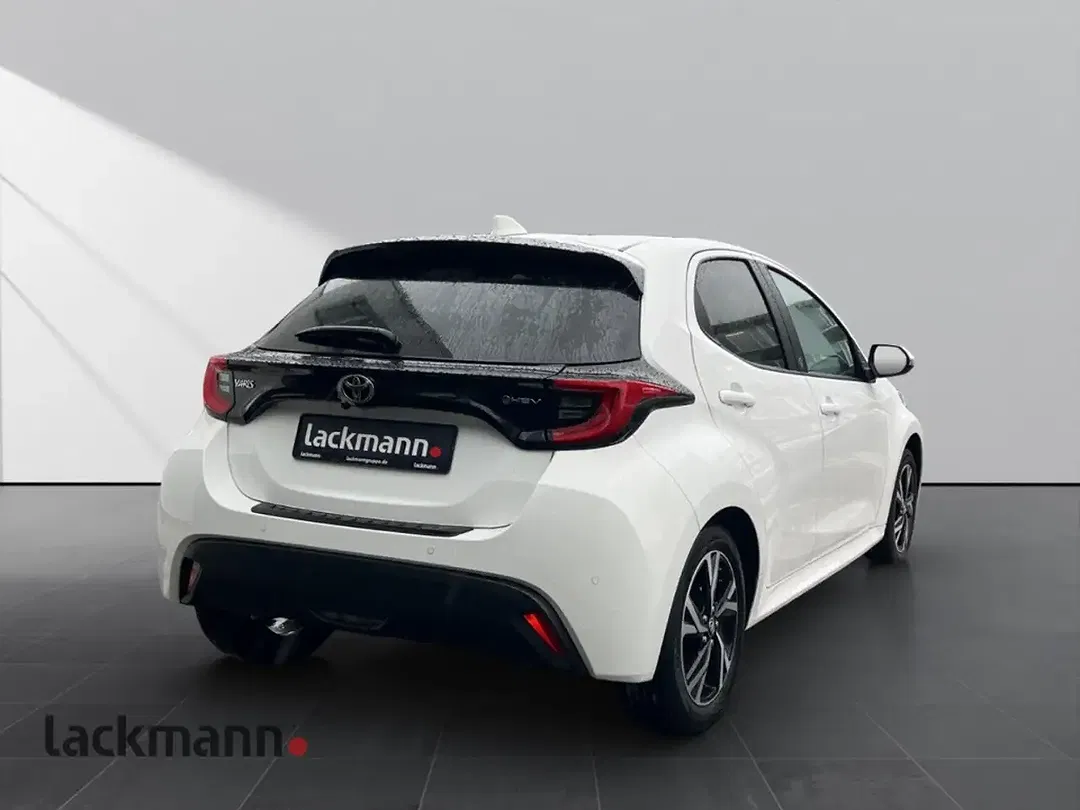 Toyota Yaris - Thumbnail 5